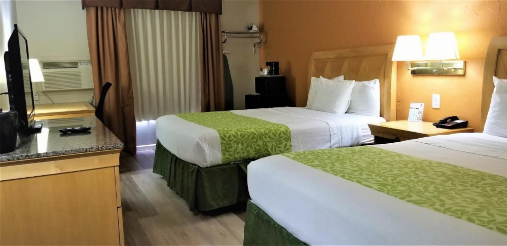 Lyons Inn Main image